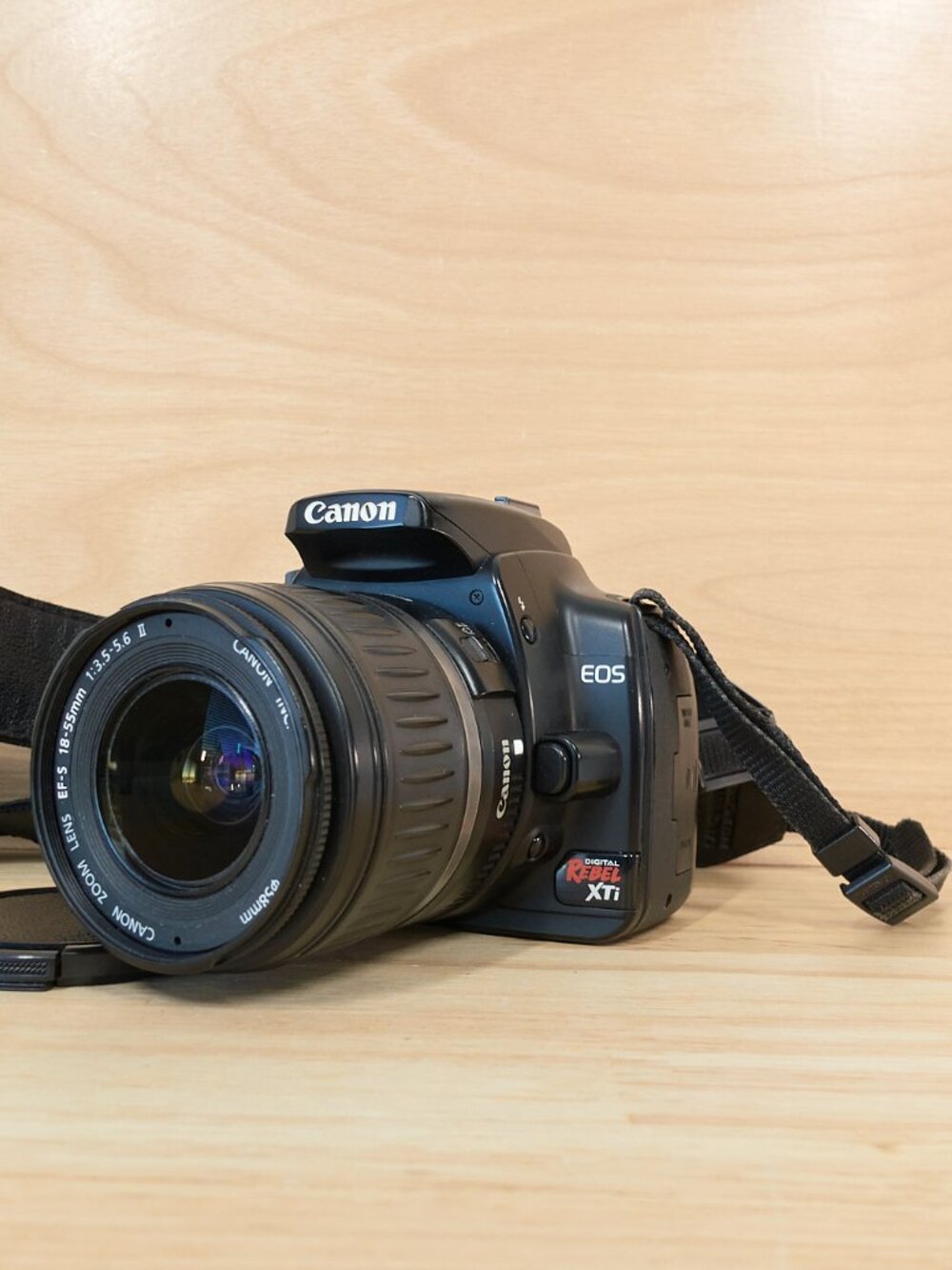 Canon EOS Rebel XTi 400D 10.1MP DSLR Camera with EF-S 18-55mm II Lens